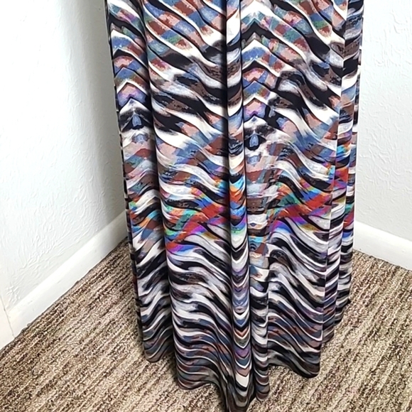 Jessica Simpson Multicolor Stripe Halter Maxi-Dress, Size Medium - Picture 4 of 11